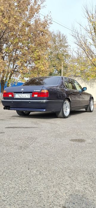 BMW E32 V8 объем 4.0