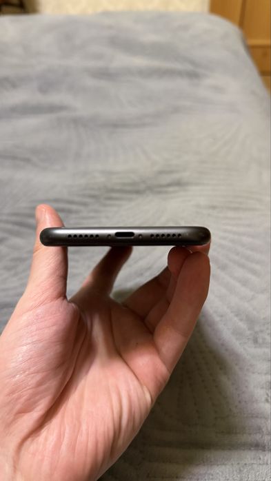 Продам iphone 11 на 128 gb