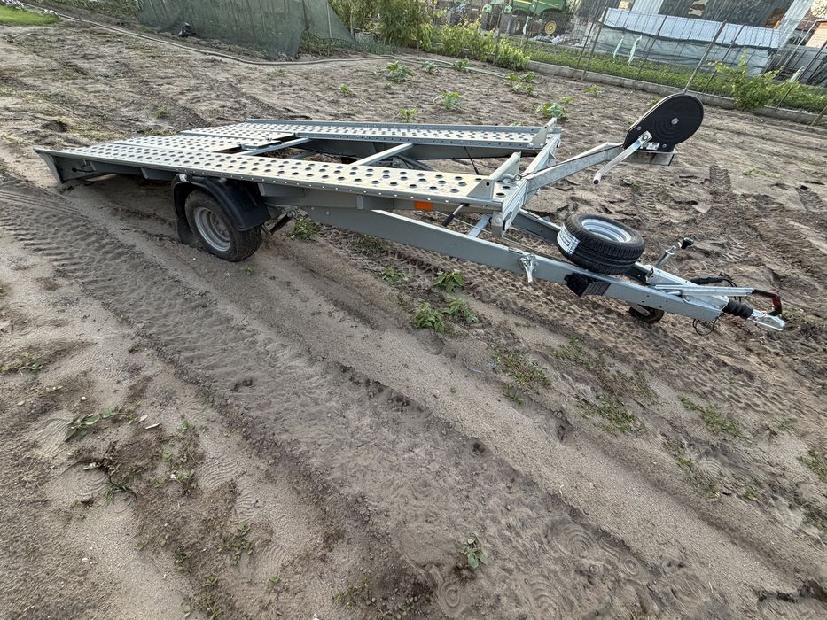 Platforma auto basculabila