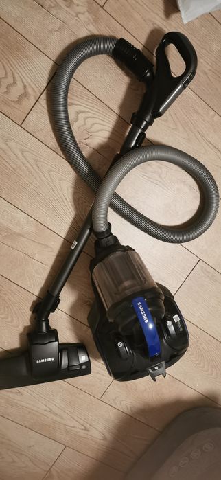 Пылесос Samsung VC4100 
Продам пылесос Samsung Canister Vacu