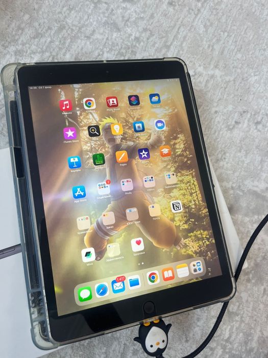iPad 7 (128GB) Wi-Fi Space Gray + чехол