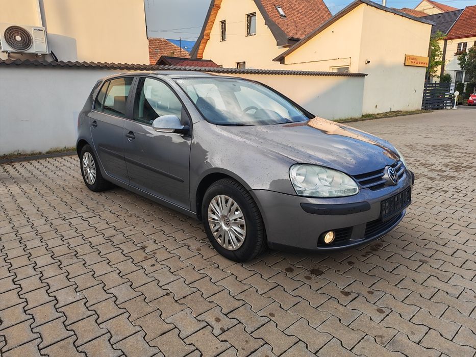 VW Golf - 1.4 mpi