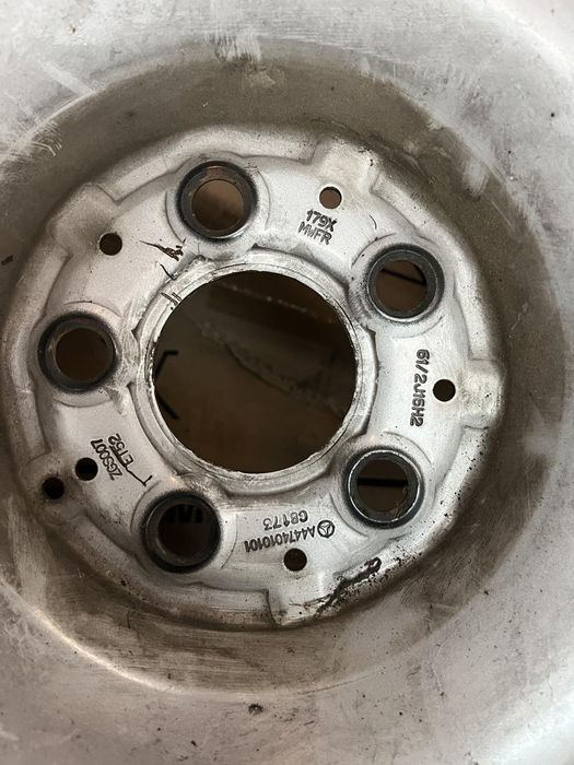 Джанти с гуми 195/65 R 16 C  за Мерцедес Вито