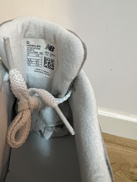 Adidasi New Balance model 9060 marimea  37,5