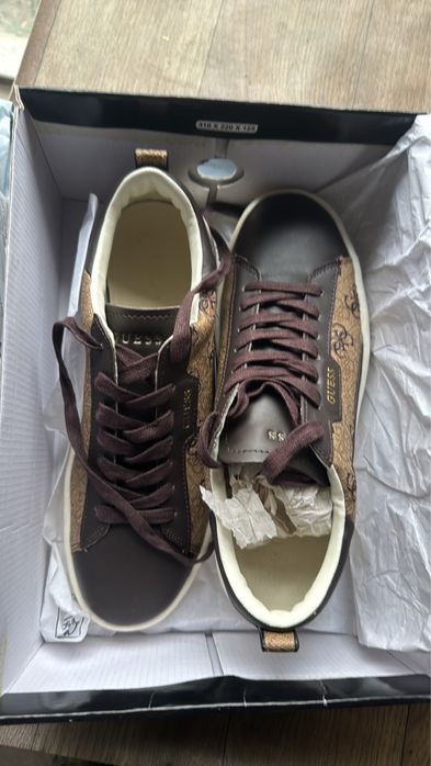 Обувки Guess verona