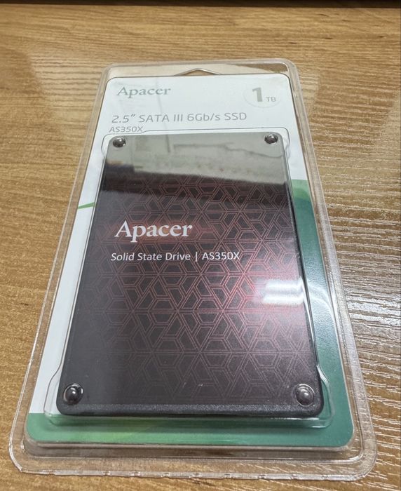 Жесткий диск (SSD-диск 2.5)