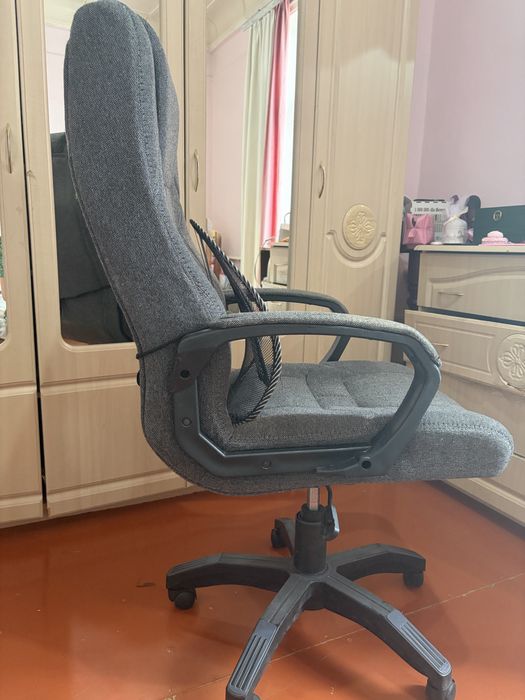 Продам офисное кресло
