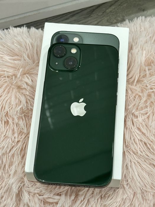IPhone 13 128 GB Перфектен!