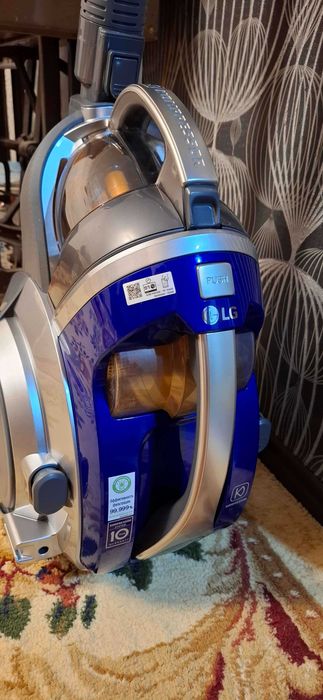 Пылесос LG VK89609HQ Kompressor Турбоциклон