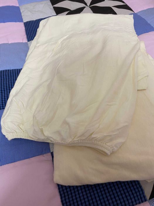 2 простыни на резинке