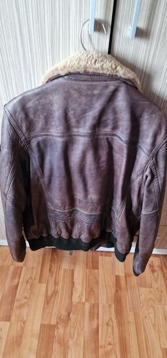 Jacheta piele purtata conditie excelenta
