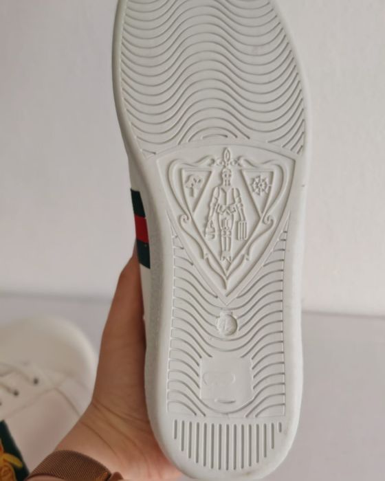 Pantofi Gucci nepurtat