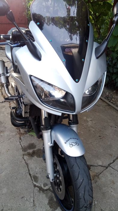 Yamaha fzs 600 md. 2003