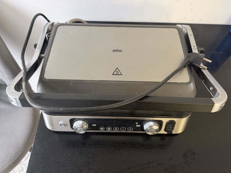 Продаю мультигриль Braun 9 Pro.