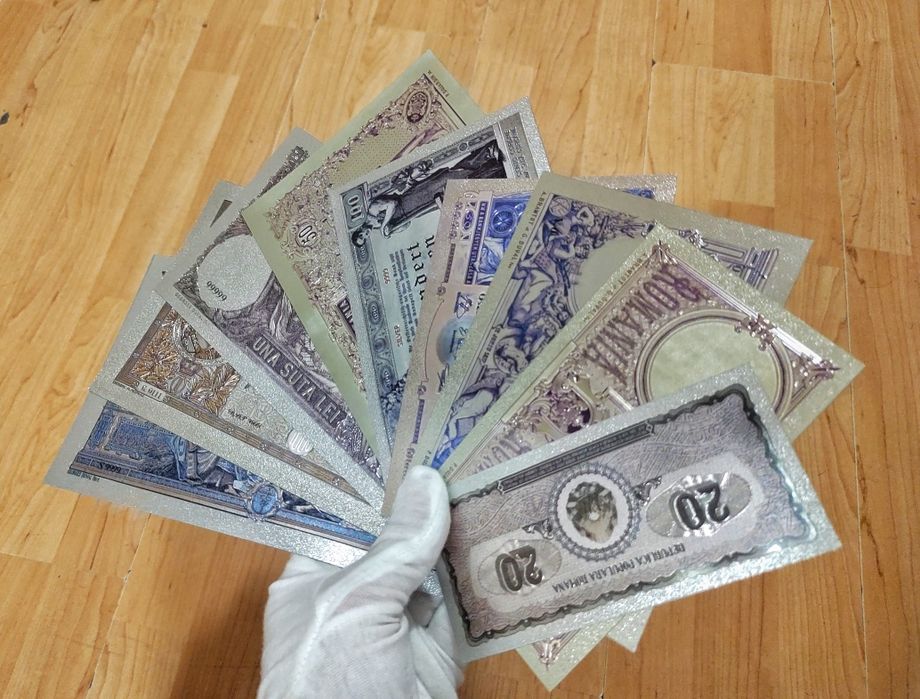 Vând lot 9 bancnote vechi Românești