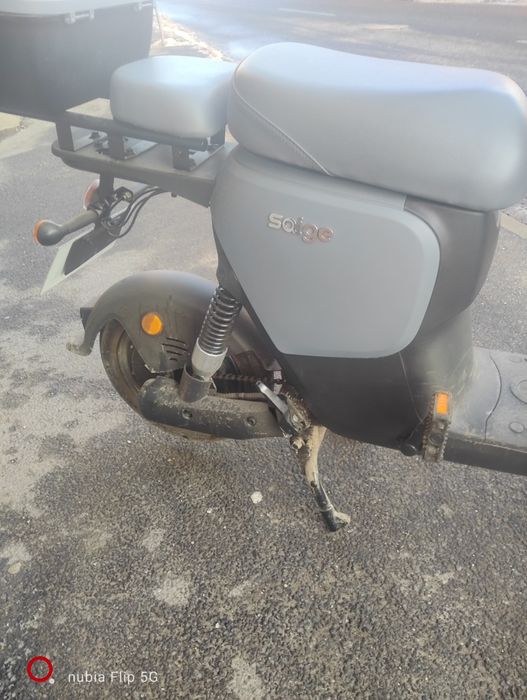 Scuter electric fara carnet