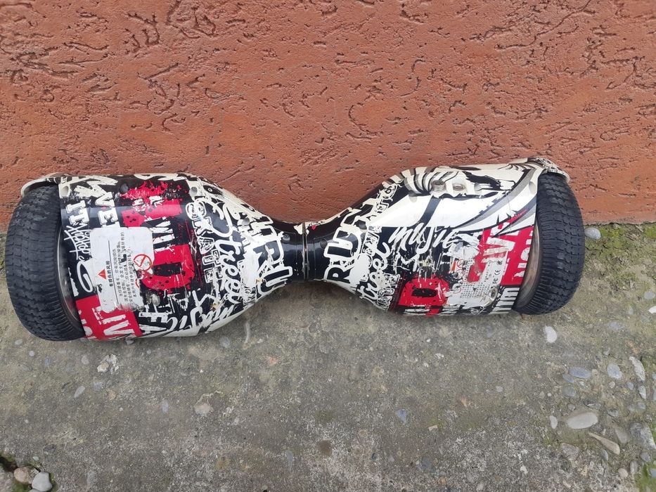 Гироскутер в среднем состояний.