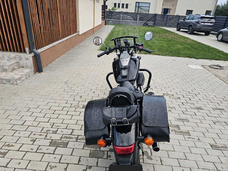 Honda Shadow Phantom VT750C2B 750 – 2011 – doar 19.058 km – Cardan – echipată touring