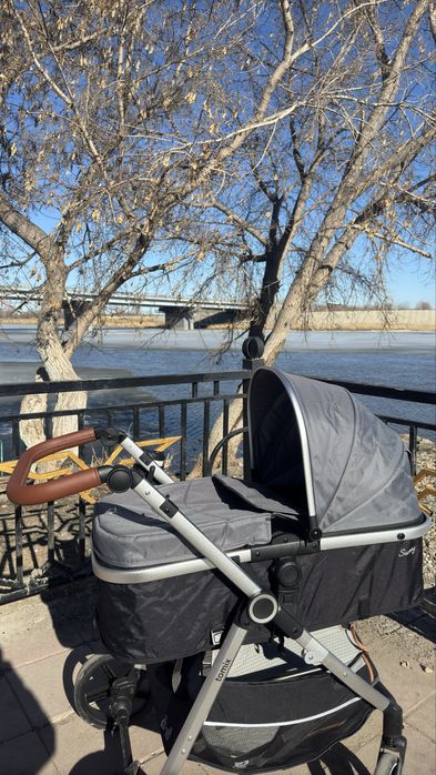 Продам коляску 3 в 1