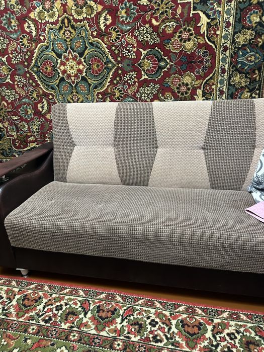 Продам диван книжка