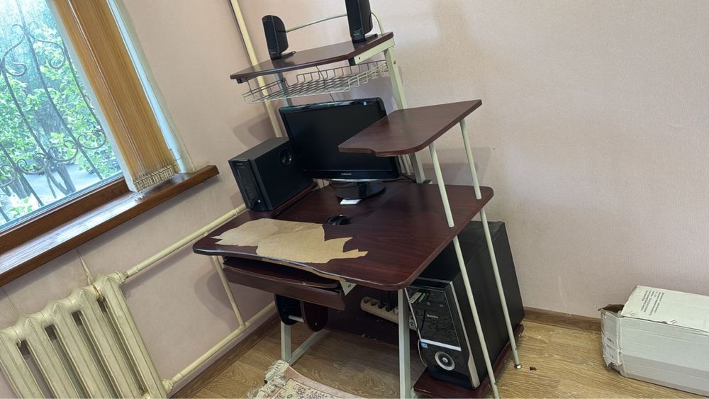 Компьютерный стол