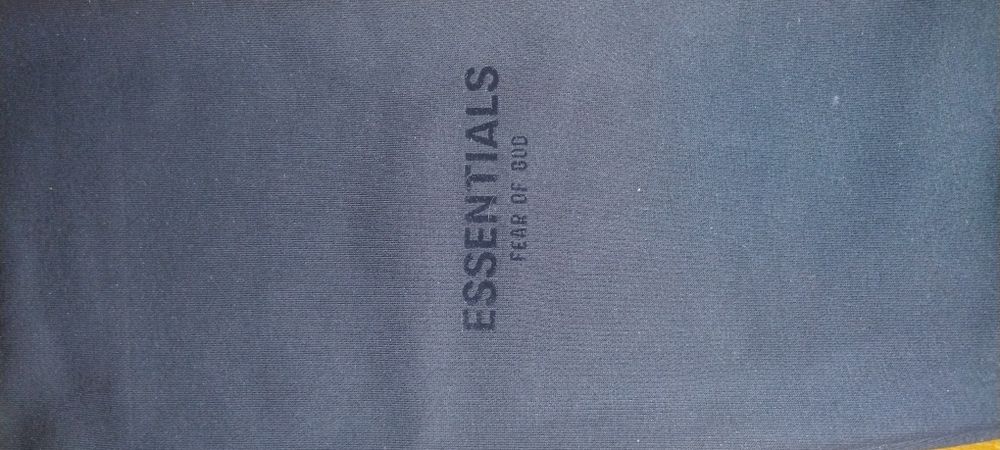 Pantaloni essentials