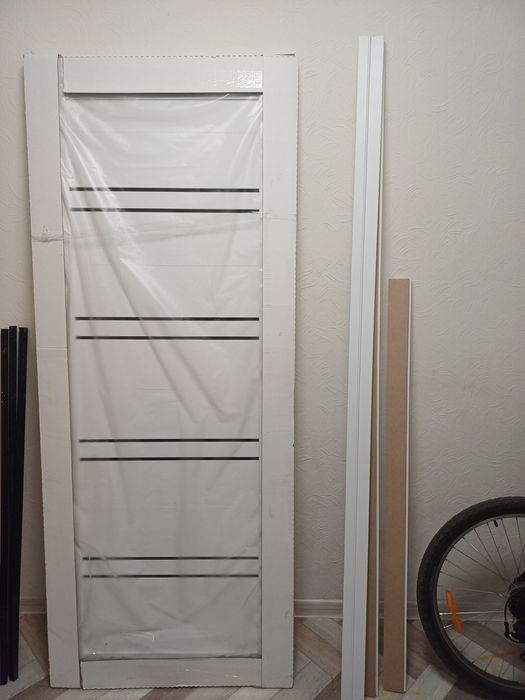 Новый дверь + замок + петли