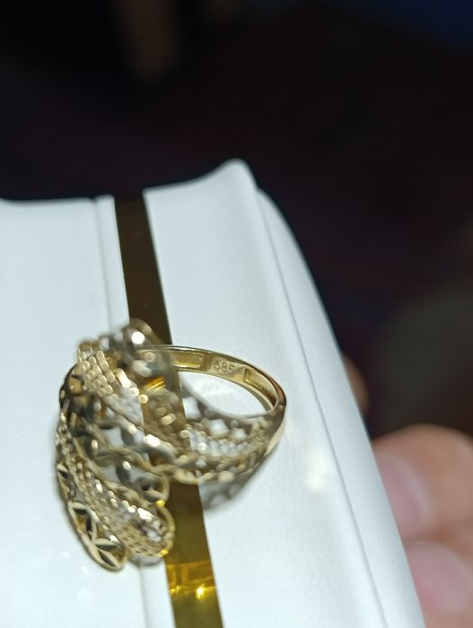 Золотое кольцо, Турецкая изделия, проба 585,вес 1,45 гр размер 18