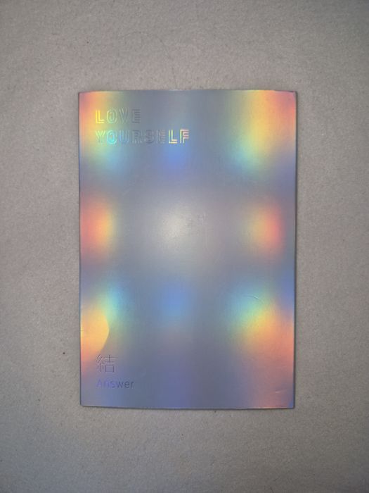 Love yourself: Answer. S version
In stare impecabila.
La cumparare ofe