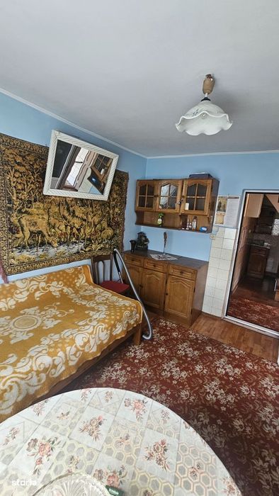 Casă spațioasă cu teren generos – Lerești, Argeș