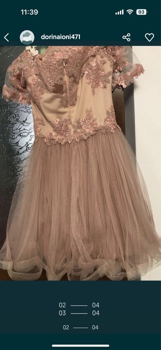 Rochie facuta pe coamanda