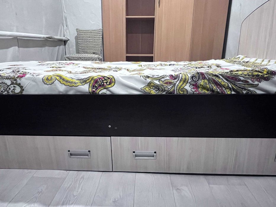 Продам Кровать односпальную