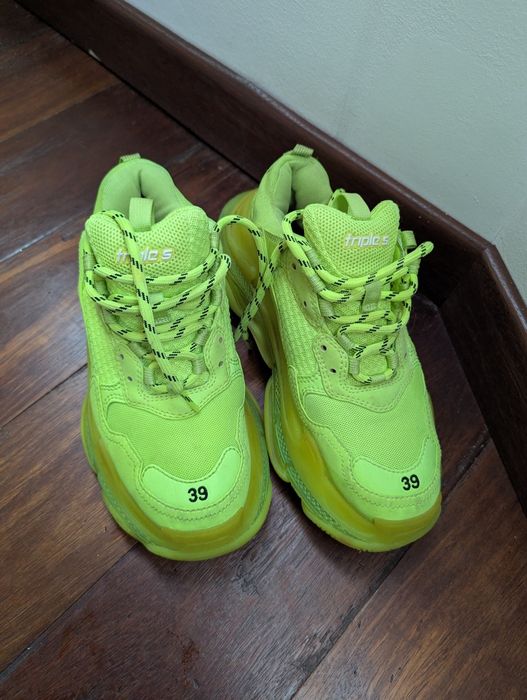 Balenciaga Triple S Neon 39