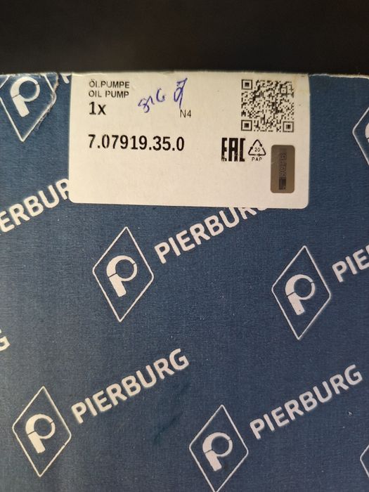 Vand pompa ulei PIERBURG Golf 6