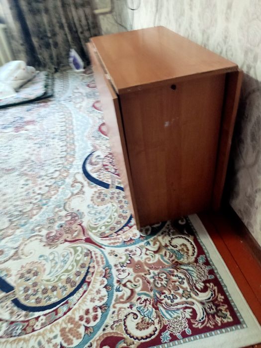 Срочно продам стол раскладной