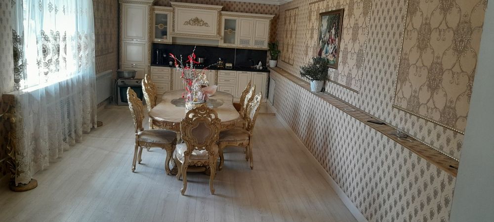 Продам коттедж в хорошем районе