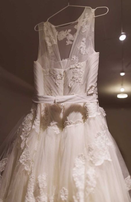 NOU! Rochie de mireasa originala Vera Wang