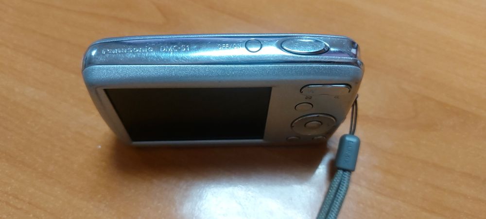 Продам фотоаппарат LUMIX