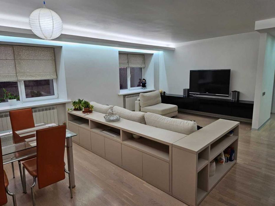 Тристаен имот в кв.Карпузица