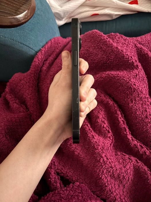 Продам айфон 14 в хорошем состоянии