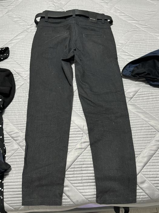 Продам джинсовые и классические брюки