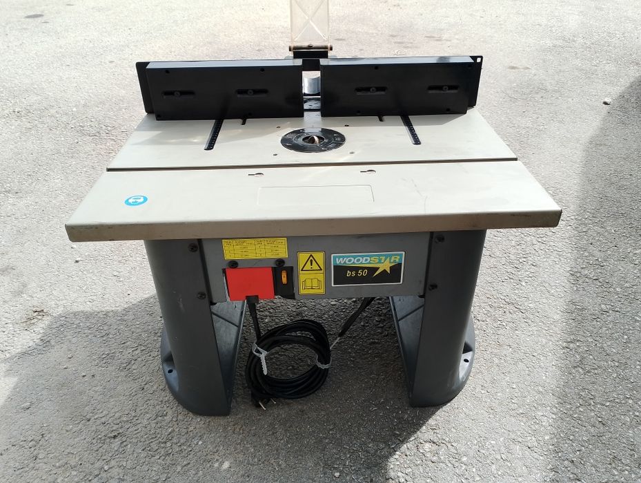 Настолна оберфреза