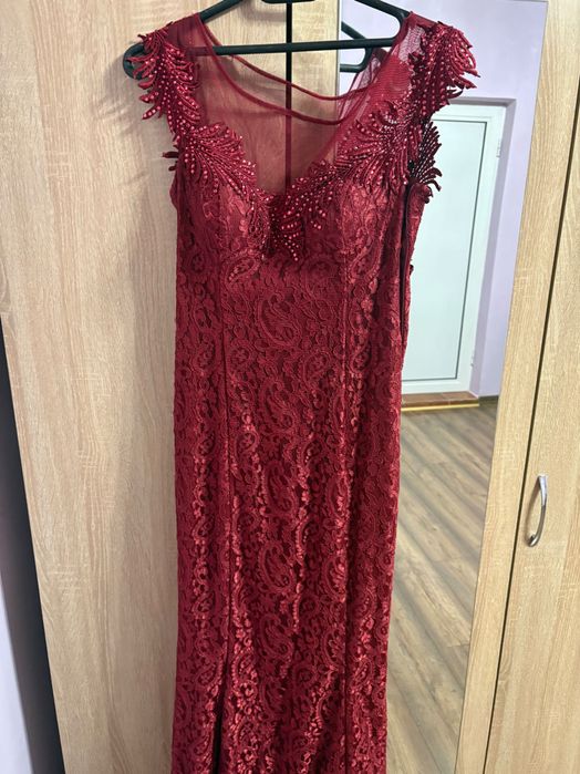 Роклите са обличани  веднъж