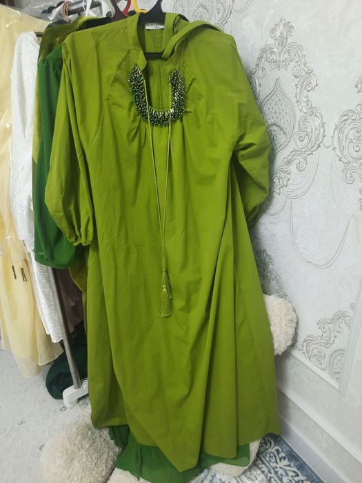 Женские нарядные платья