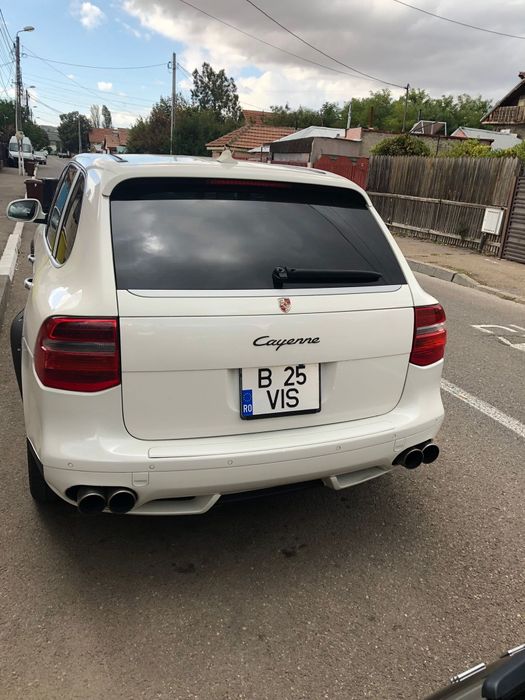 Vând Porsche Cayenne