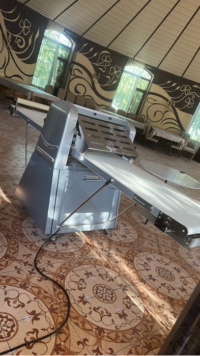 Тестораскатка тестораскаточная машина