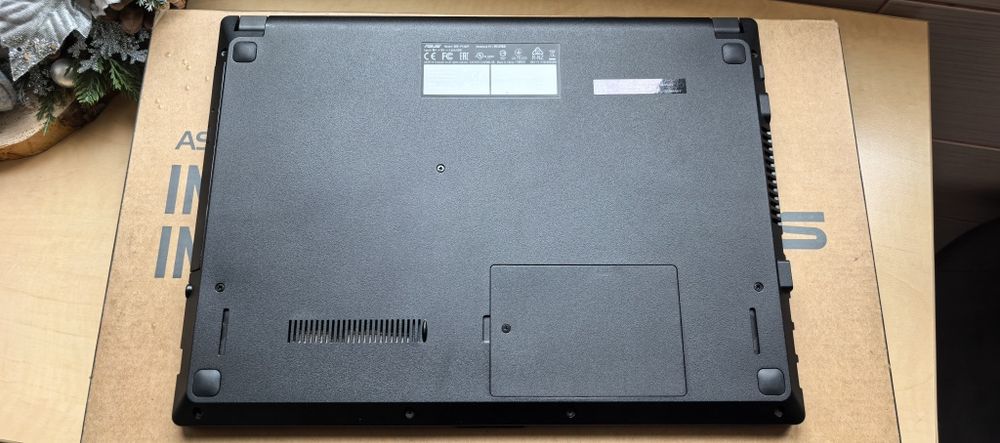 Laptop Asus PRO P1440F_NOU 10/10_14"FHD_i5 8265U_20GB RAM_512GB SSD