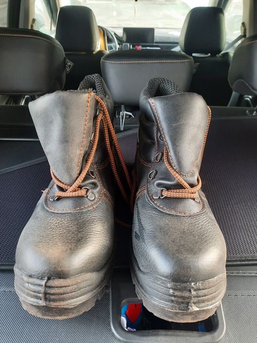 Продам обувь рабочий