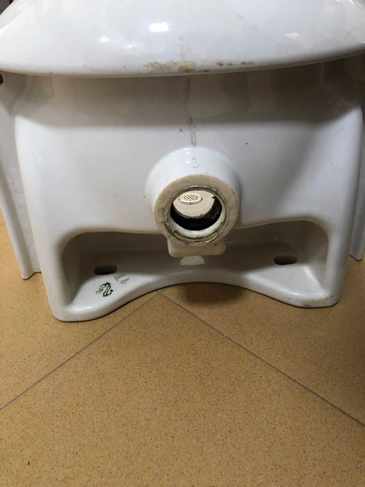 продавам мивка за баня