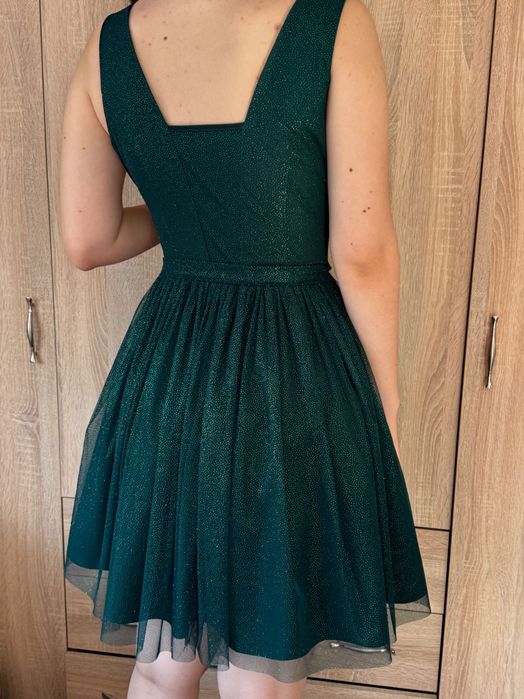 Зелена рокля, не е обличана